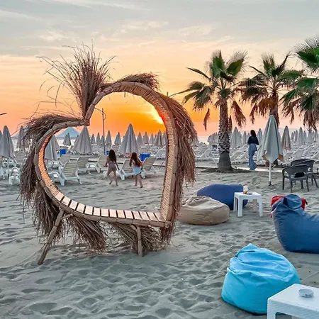 Fafa Premium & מלון 5*